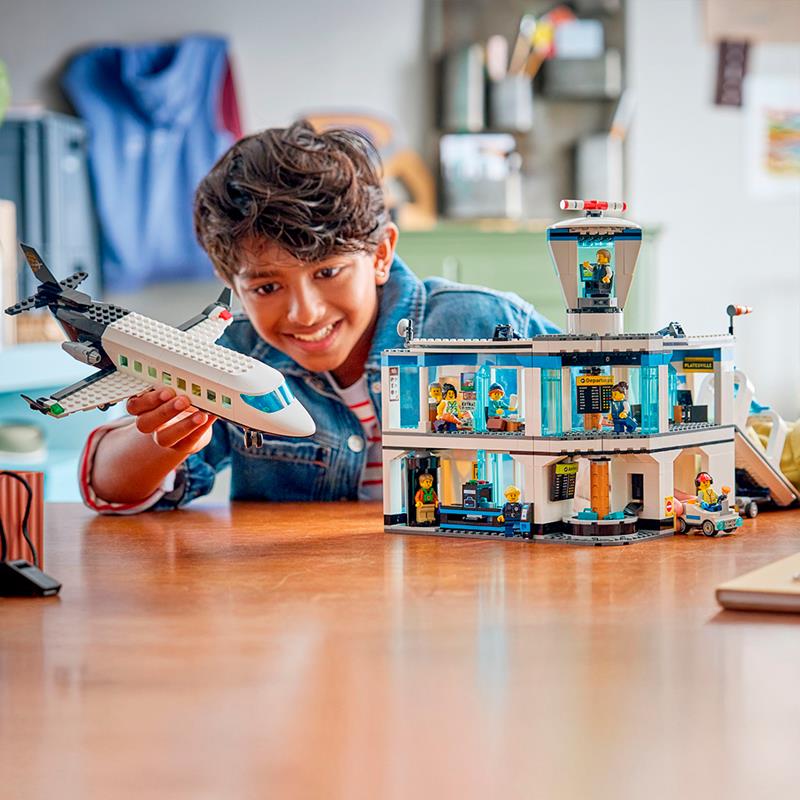LEGO City - Airport with Airplane