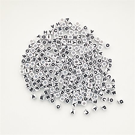 Perles à lettres de l'alphabet en acrylique