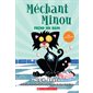 Mechant Minou prend un bain